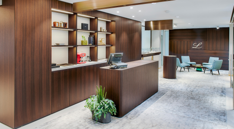 JuwelierLenhardt_Geschaeft_Slider_mobil_1280x704px JuwelierLenhardt Geschaeft Slider mobil 1280x704px